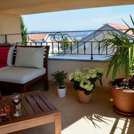 Iva Apartmani Vodice Extérieur photo