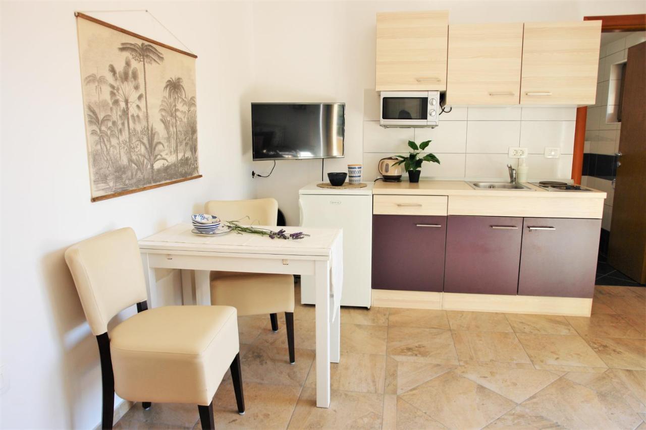 Iva Apartmani Vodice Extérieur photo
