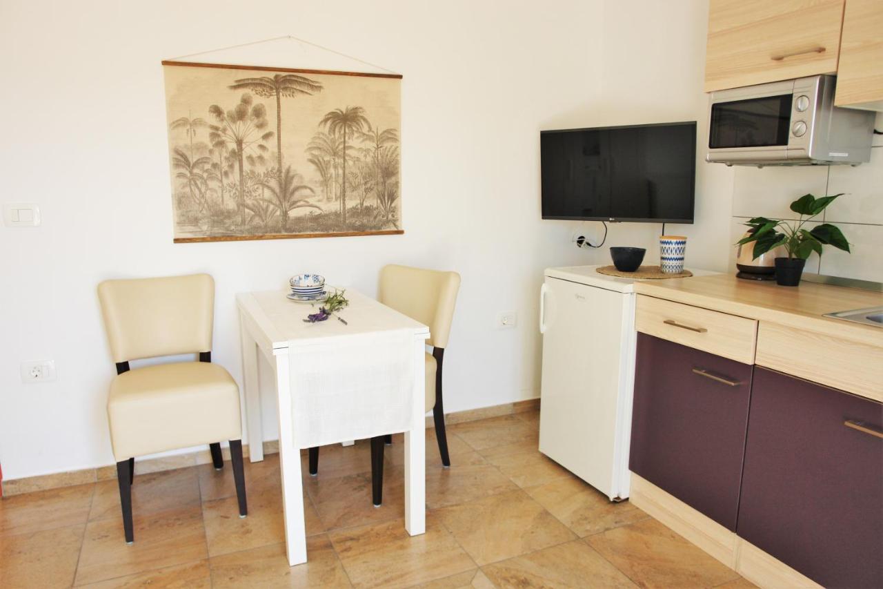 Iva Apartmani Vodice Extérieur photo