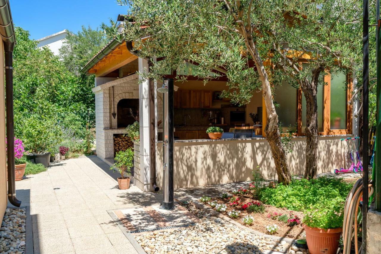 Iva Apartmani Vodice Extérieur photo